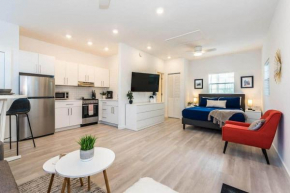 The Studio at Old Mission Walking Distance to Downtown and Onsite Parking